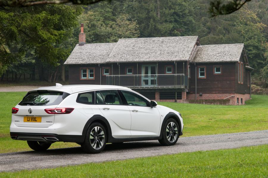  Vauxhall Insignia Country Tourer Turbo D 4x4 2017 года  (фото 11 из 21)